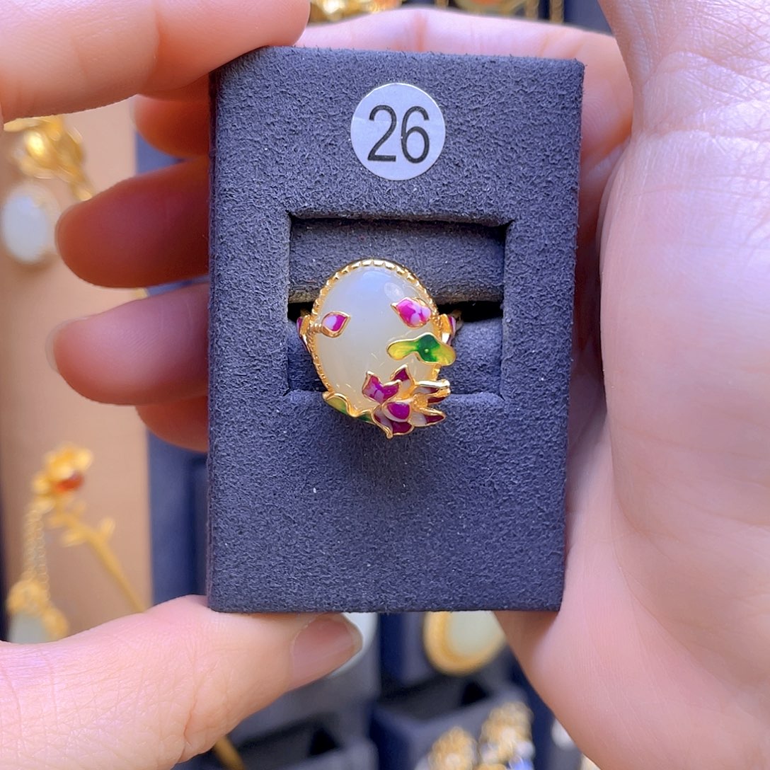 和田玉戒指银S925镀金镶嵌