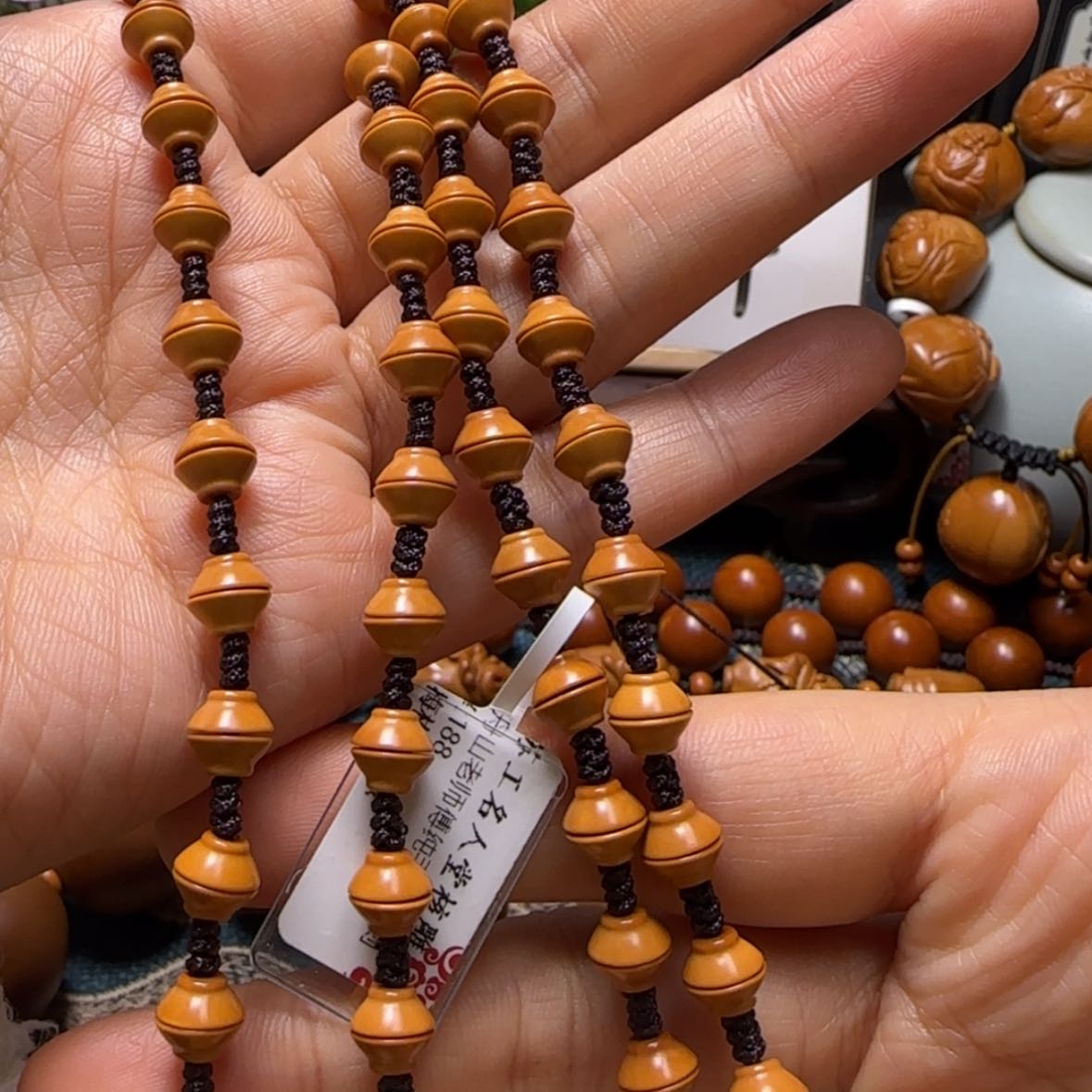 【闪购商品】橄榄核把件金饭碗