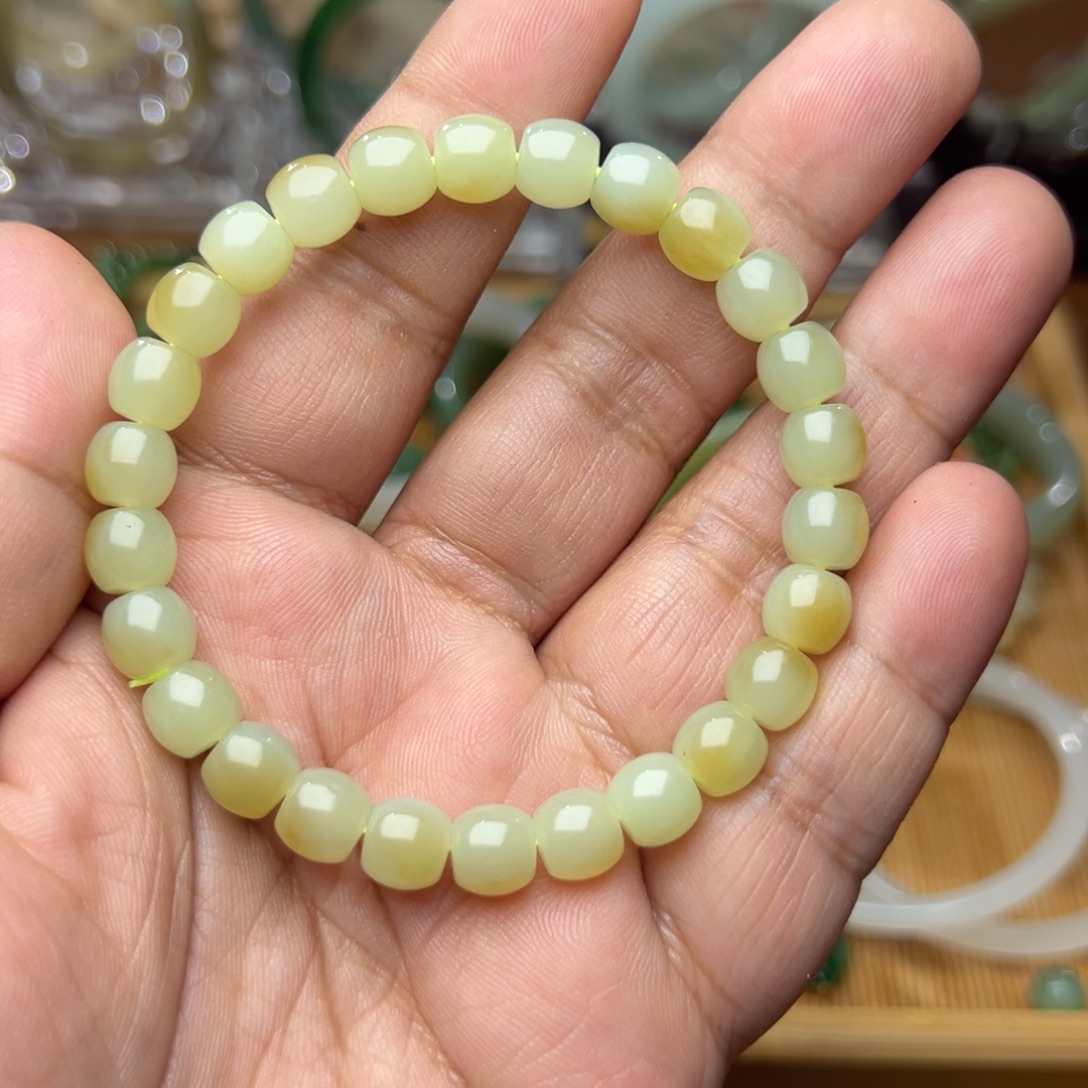 和田玉未镶嵌手串