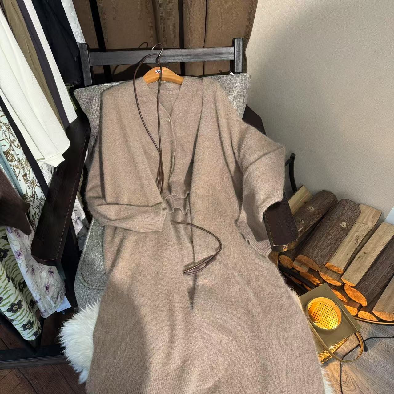 西町村屋针织内外搭配气质感套装（含腰带）两件套AD8602508