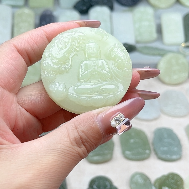 和田玉未镶嵌颈饰