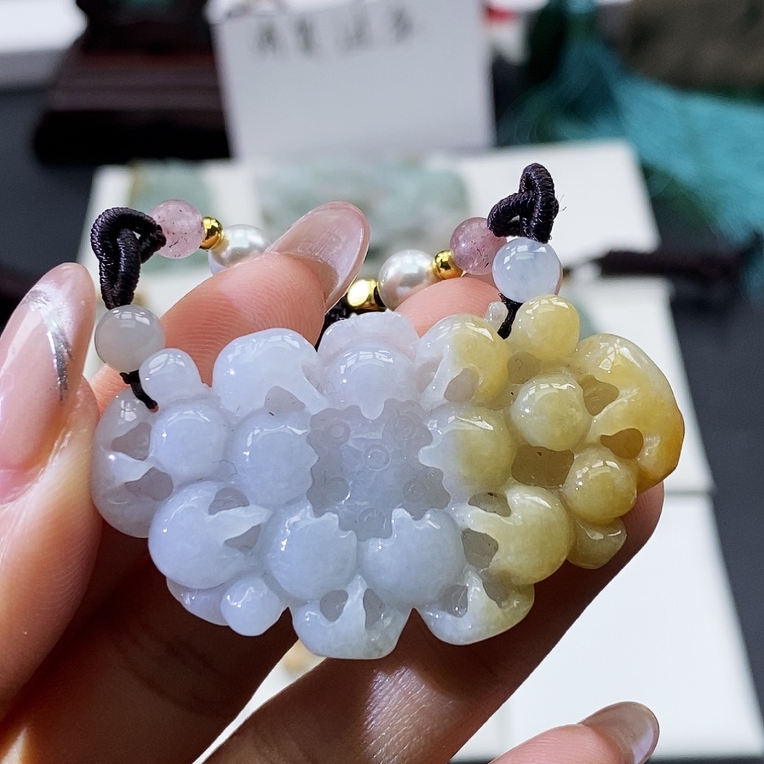 翡翠颈饰未镶嵌翡翠
