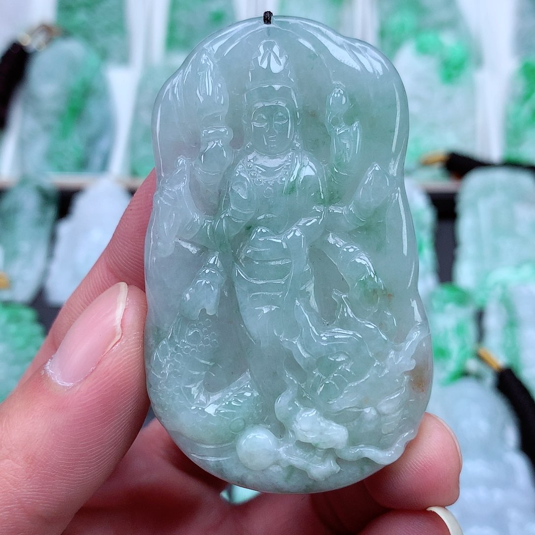 翡翠颈饰未镶嵌翡翠吊坠