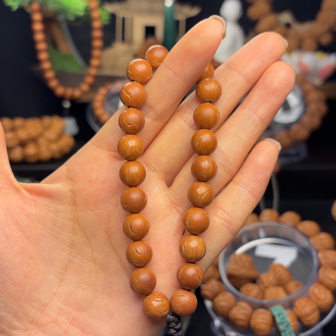 桃核吊坠野生玉龙脊光珠0.97