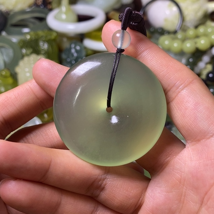 岫玉岫玉颈饰未镶嵌