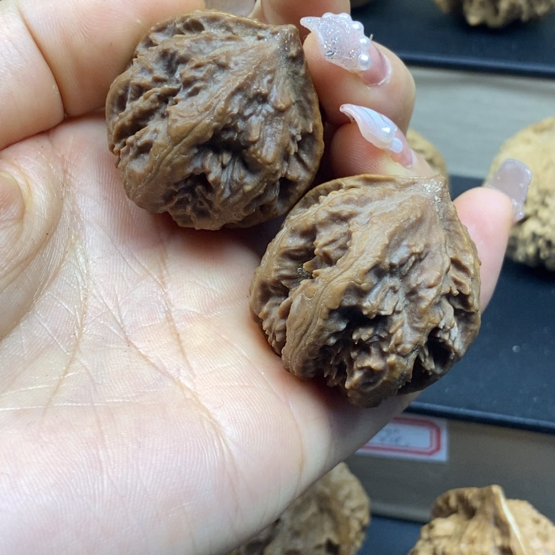 桃核把件秦岭灯笼33有色差