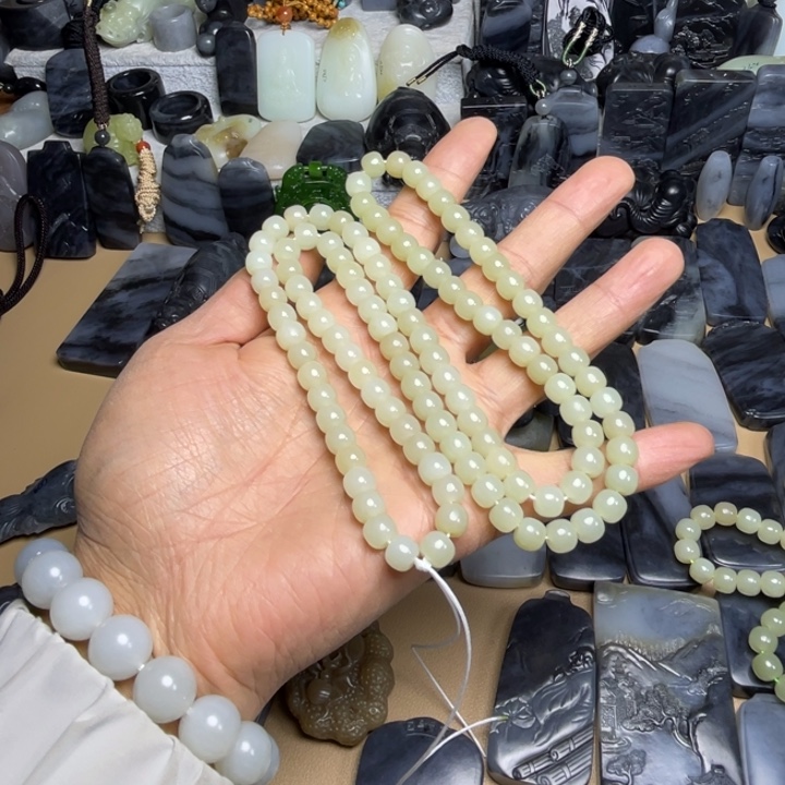 威***哥和田玉未镶嵌挂件