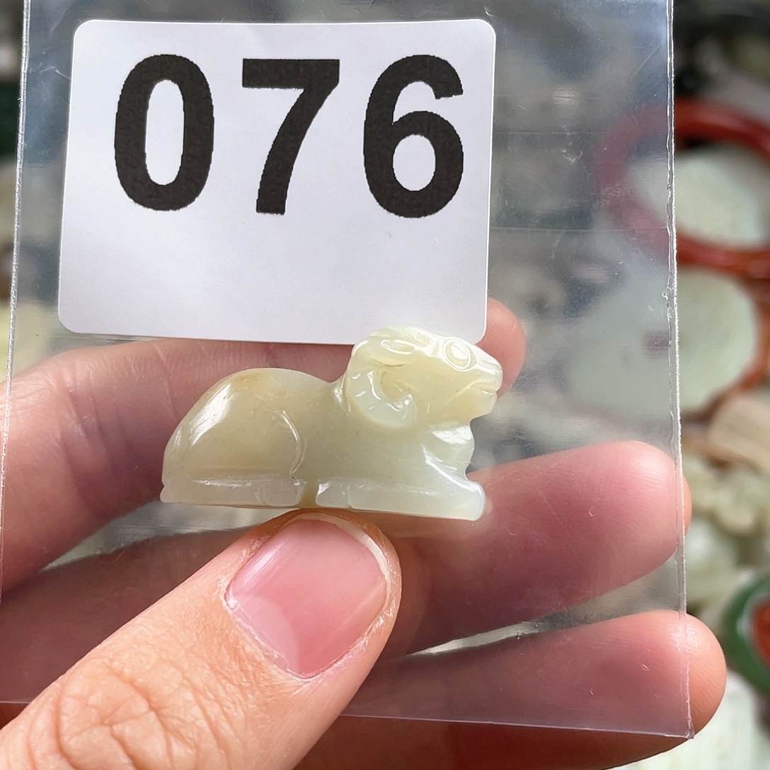 和田玉（糖玉）颈饰未镶嵌