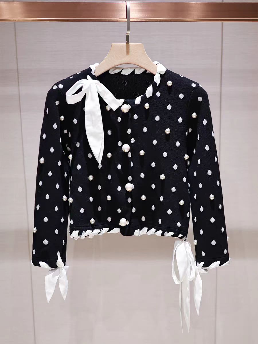 高级感上衣2025秋季新款蝴蝶结钉珠独特显瘦开衫黑色针织衫