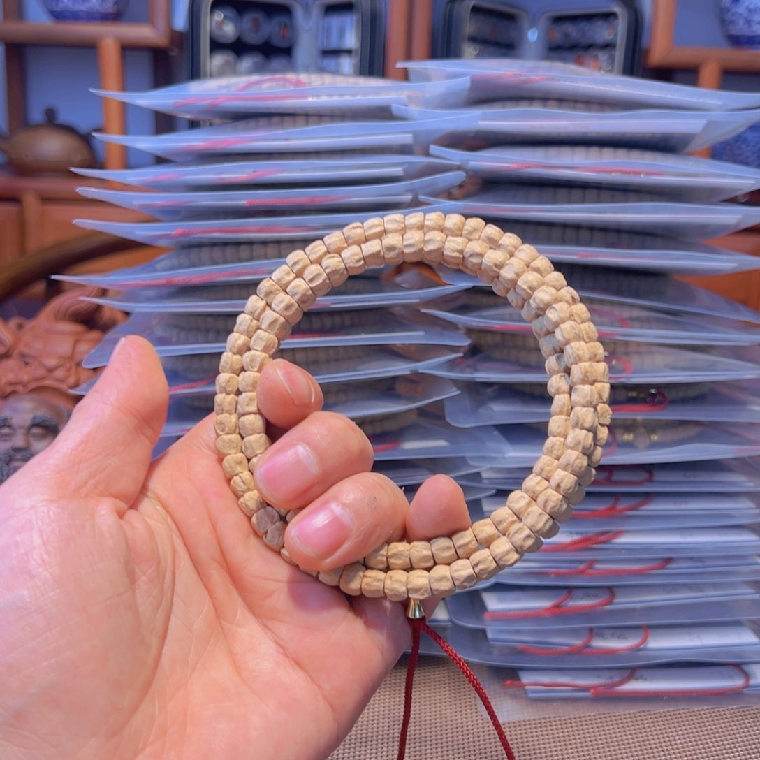 柏香籽/百香籽吊坠小**J