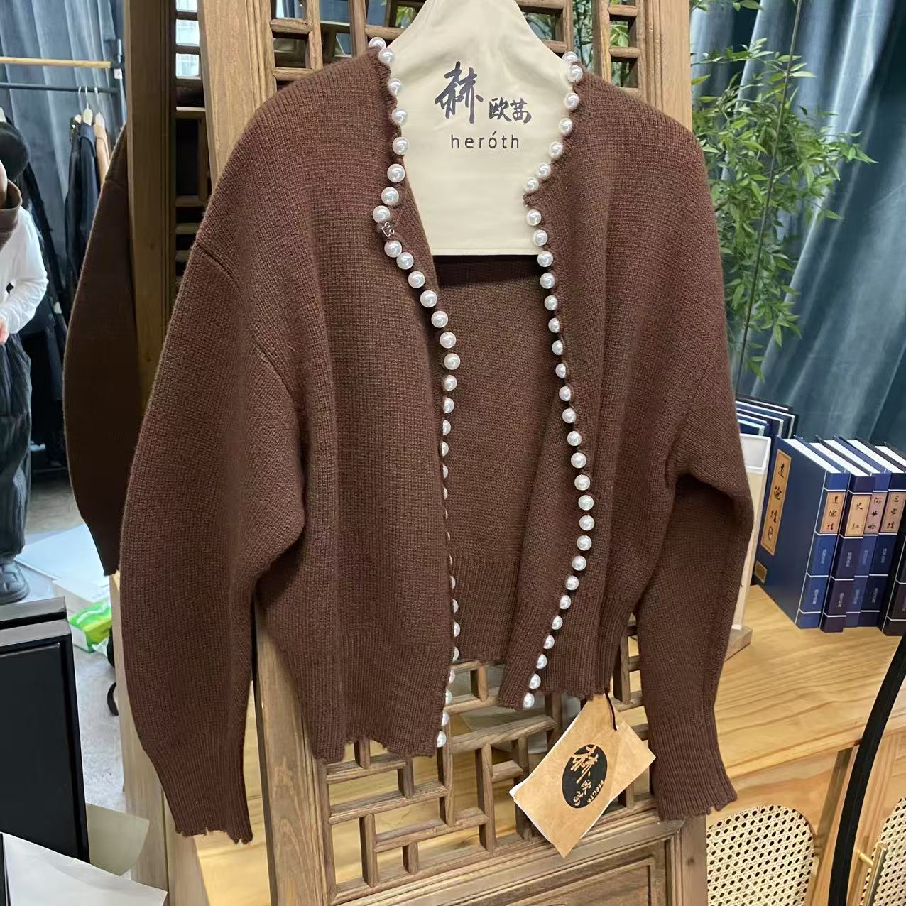 KK定制-珍珠短款开衫12140