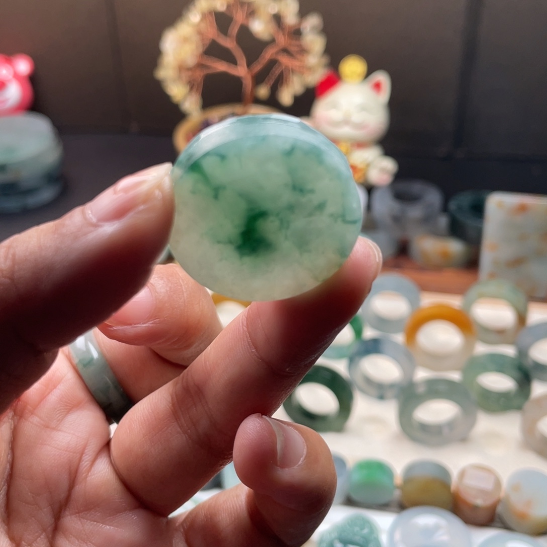 定制翡翠未镶嵌翡翠