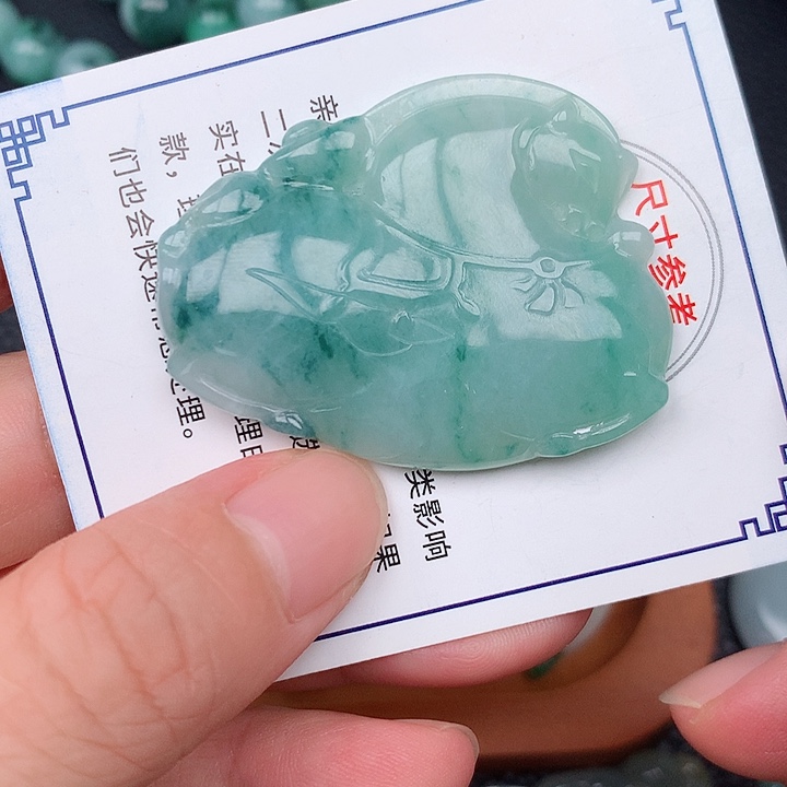 吊坠(不含链)未镶嵌翡翠