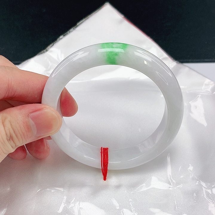 翡翠未镶嵌手镯圈56。64042