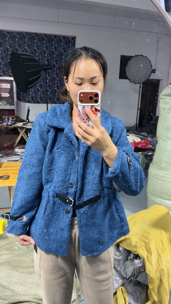 B182保暖短款厚款女冬季朋克风短外套宽松休闲时尚女士百搭加厚