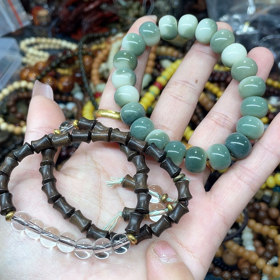 维腊木（绿檀）无事牌