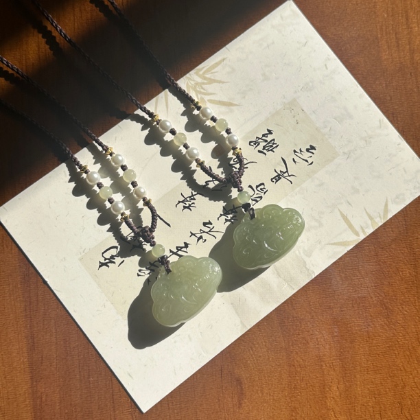 天然和田玉如意锁 祥云锁