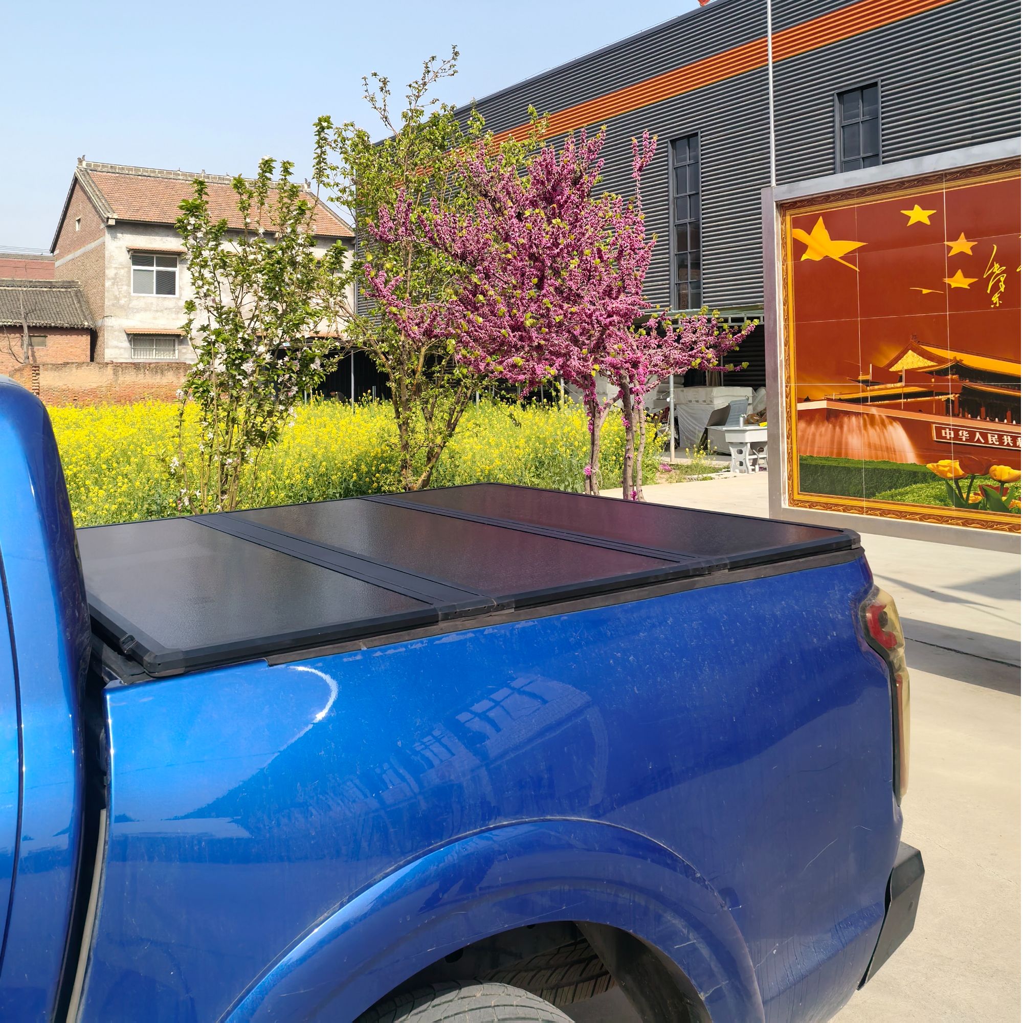 猛禽皮卡后箱盖三折盖皮卡后箱盖F150日产纳瓦拉Z9皮卡后备箱盖