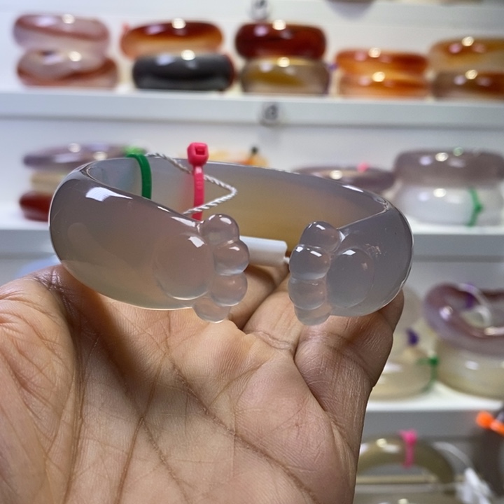 玛瑙/玉髓手镯未镶嵌