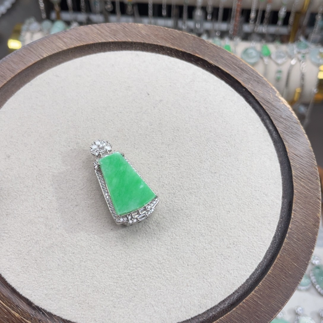 翡翠银S925镶嵌颈饰