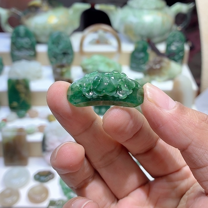 未镶嵌独山玉手链手牌花