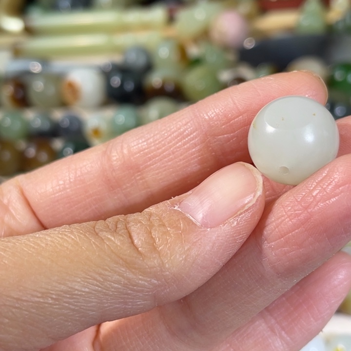 和田玉（糖玉）未镶嵌珠宝半成品