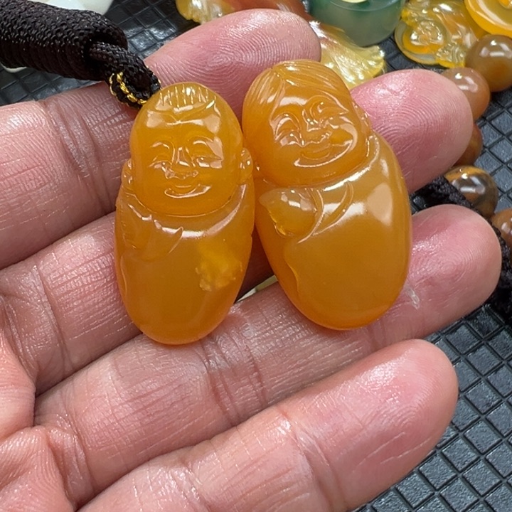 石英质玉（黄龙玉）颈饰未镶嵌叶*