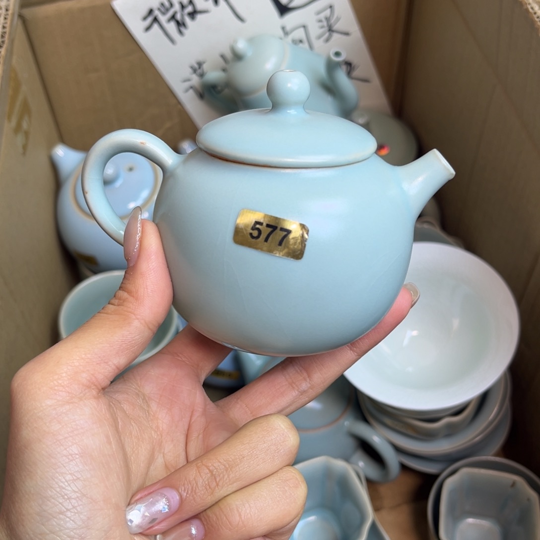 摆件陶瓷橄*绿577哈哈哈哈哈哈哈微瑕