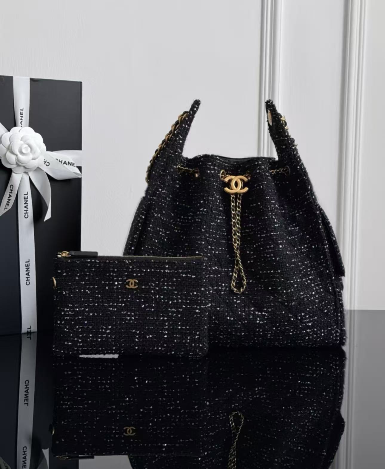 95新 Chanel/香奈儿 代卖服务！黑色毛呢中号毛呢25bag包 18518537