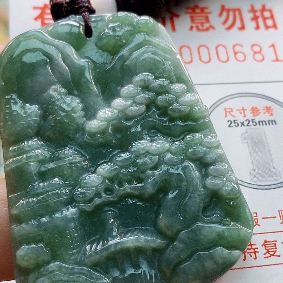 吊坠(不含链)未镶嵌翡翠