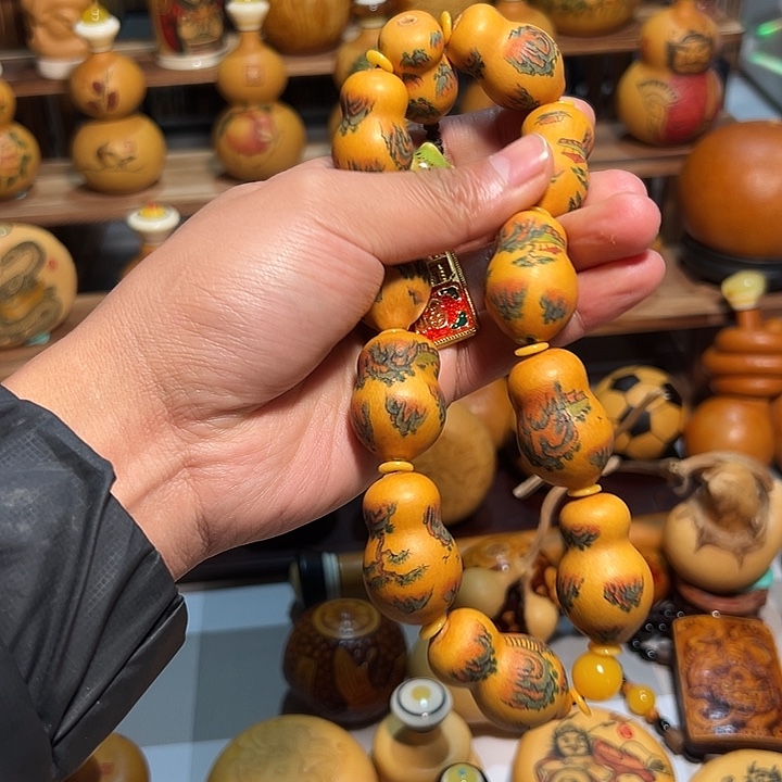 针刺山水手持葫芦