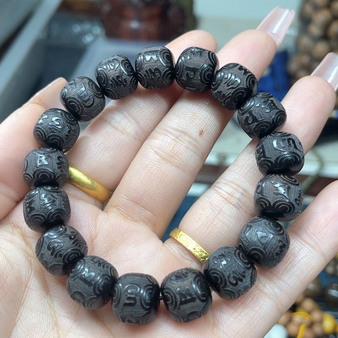 维腊木（绿檀）无事牌