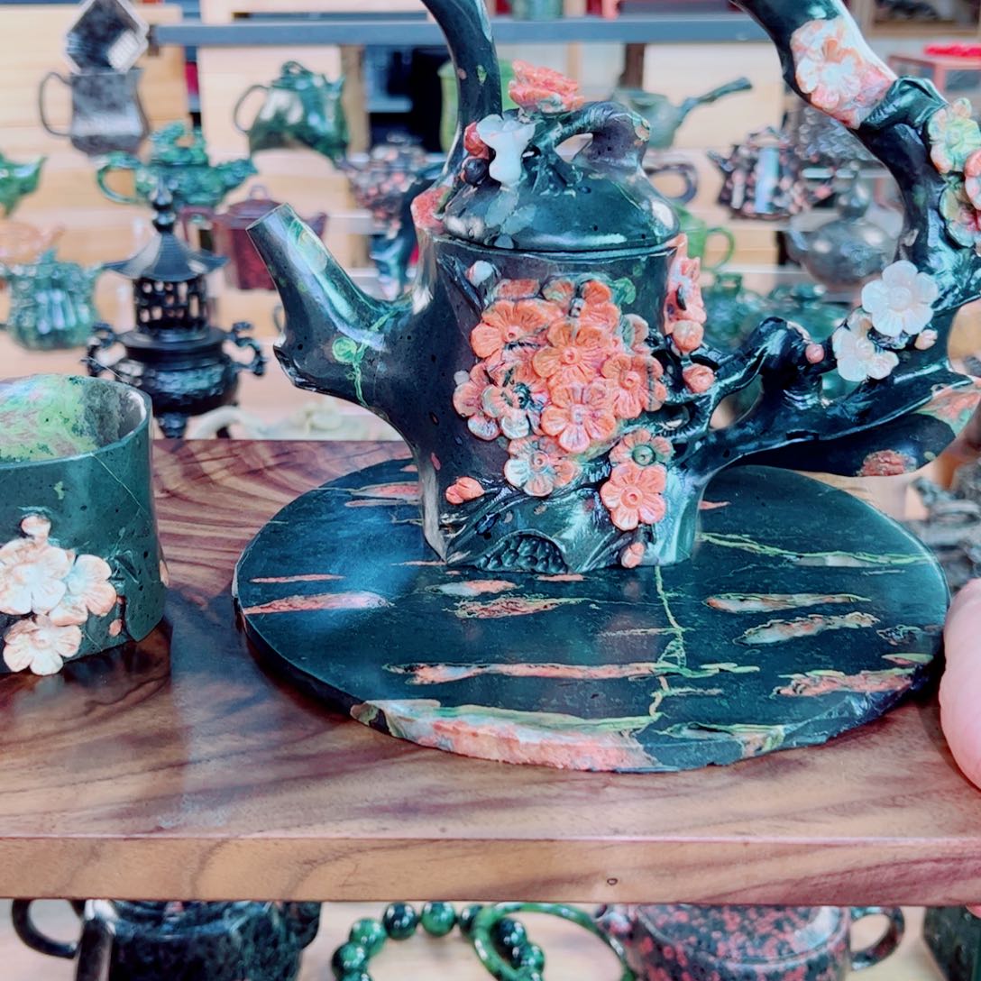 上***士天然石材手工雕刻