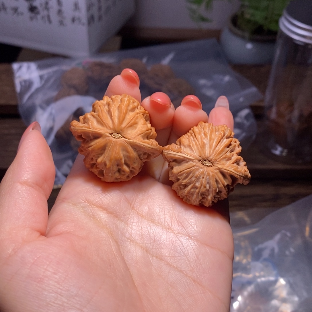 小***王吊坠文玩核桃全品35正磨1912