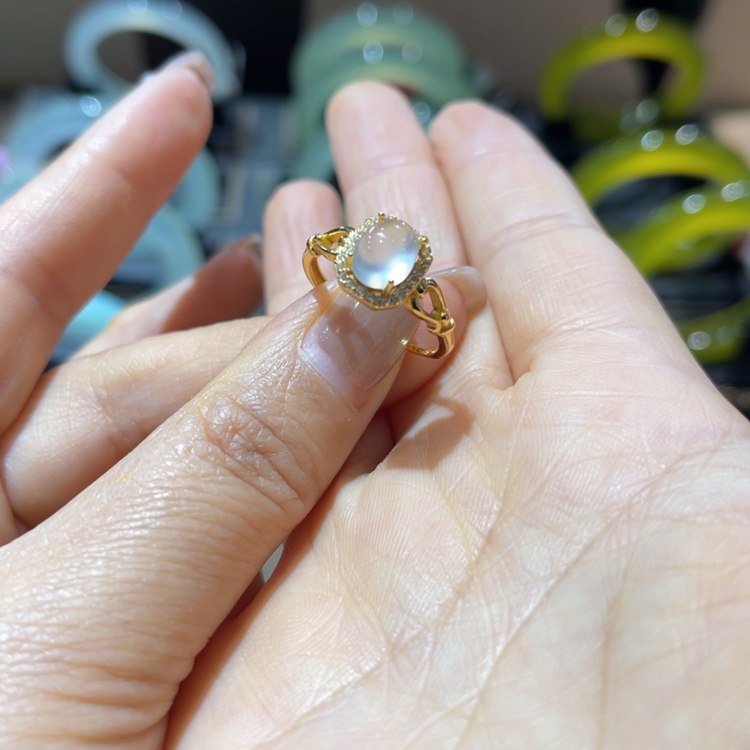 蛇纹石玉手镯未镶嵌手镯