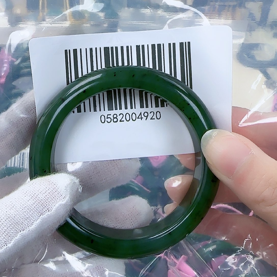 和田玉（碧玉）手镯未镶嵌5556