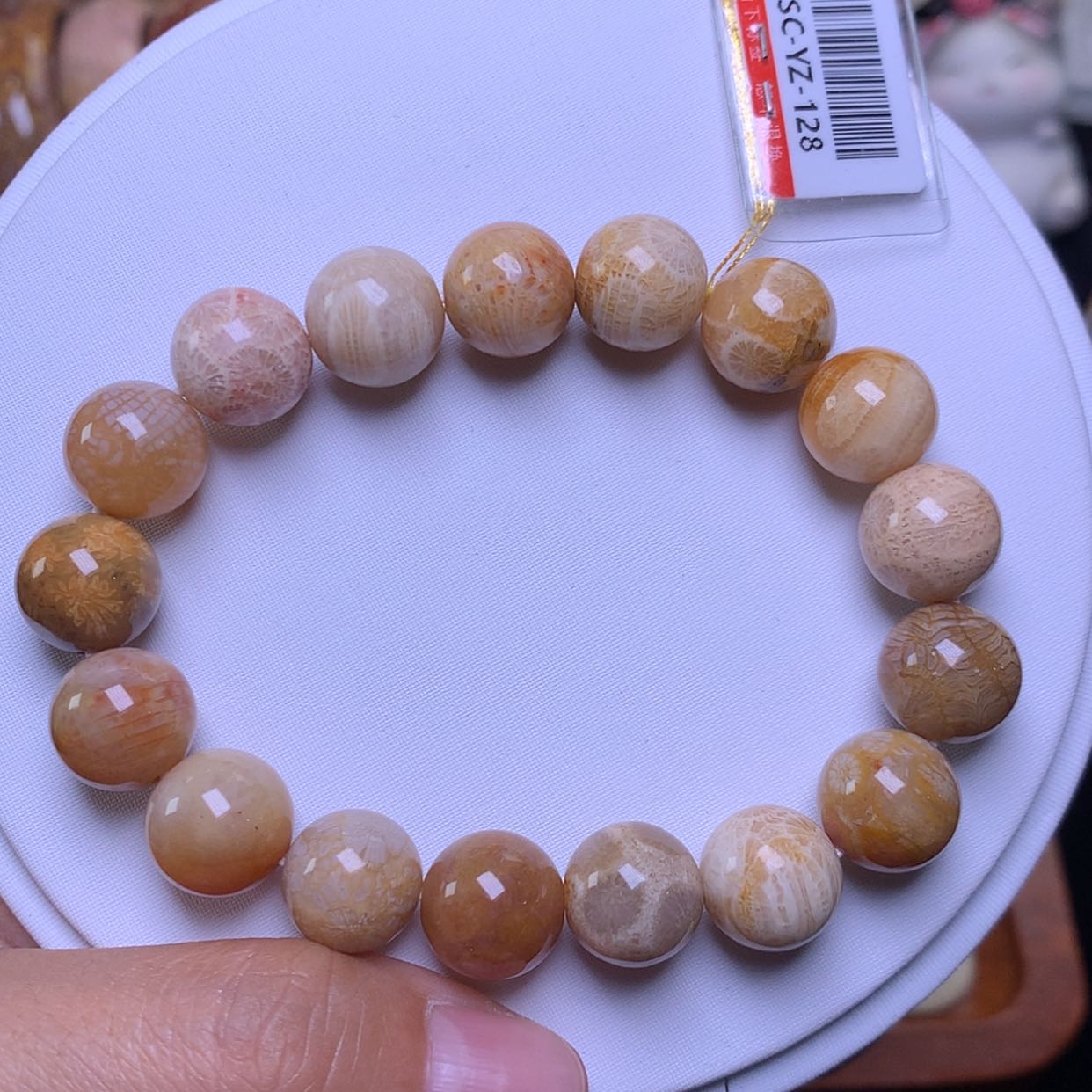 【闪购商品】硅化珊瑚（珊瑚玉）手链未镶嵌果冻满花手串128漏64