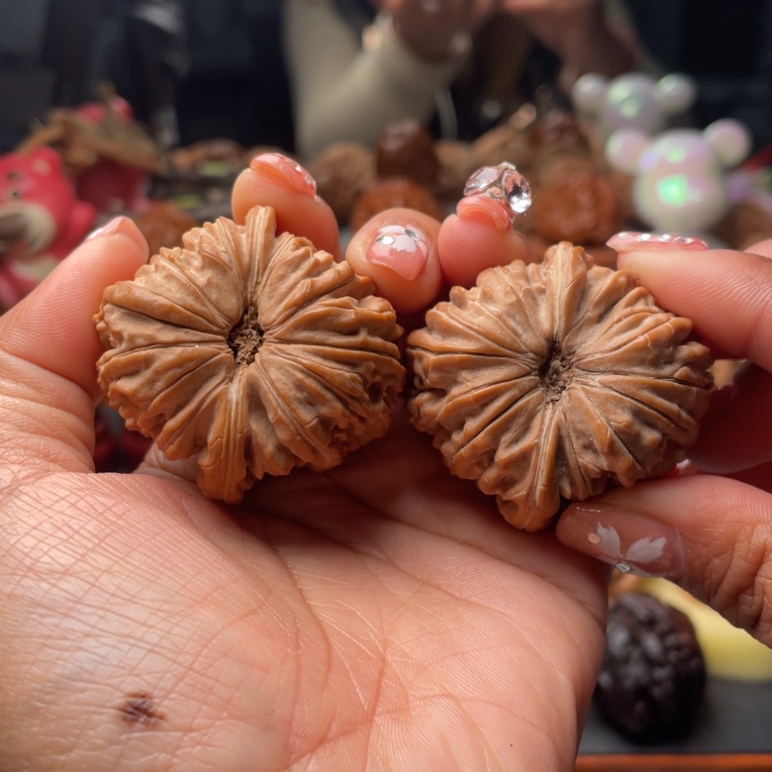 【闪购商品】文玩核桃把件拱桥楼43