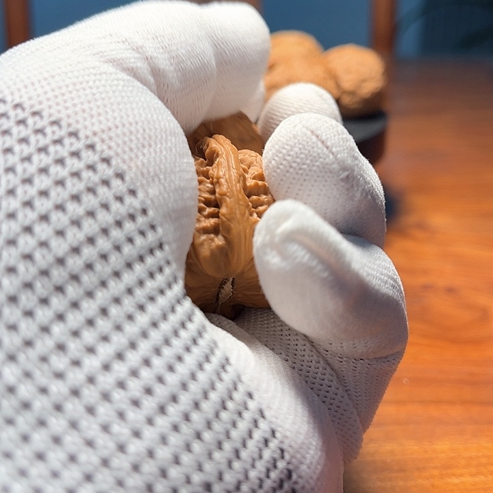 文玩核桃把件39.5经典三角白