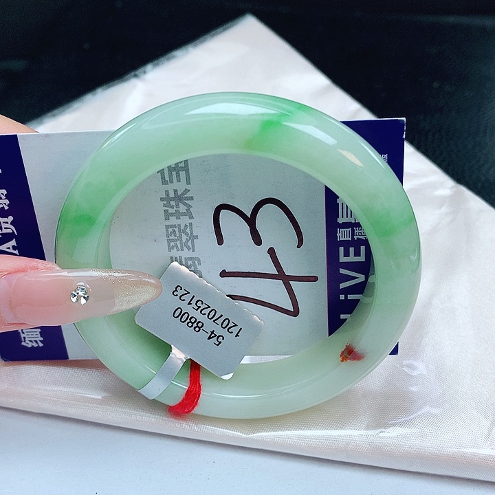 翡翠手镯未镶嵌缅甸天然a货翡翠手镯