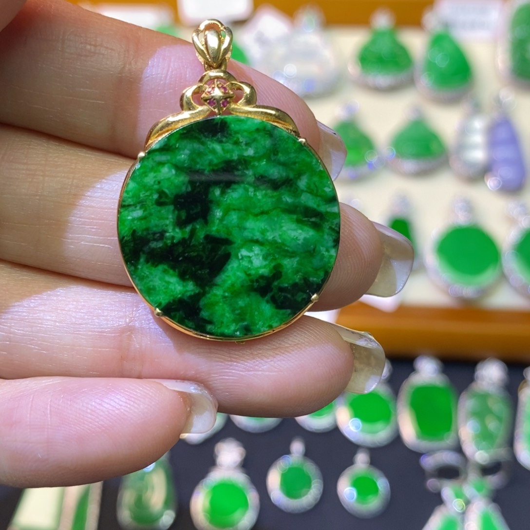 翡翠吊坠(不含链)18K金镶嵌吊坠