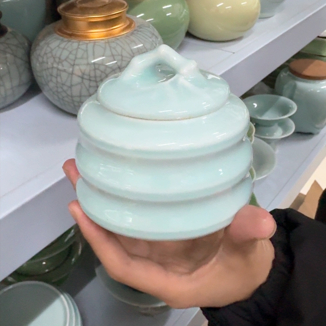 龙泉青瓷茶具微瑕6612