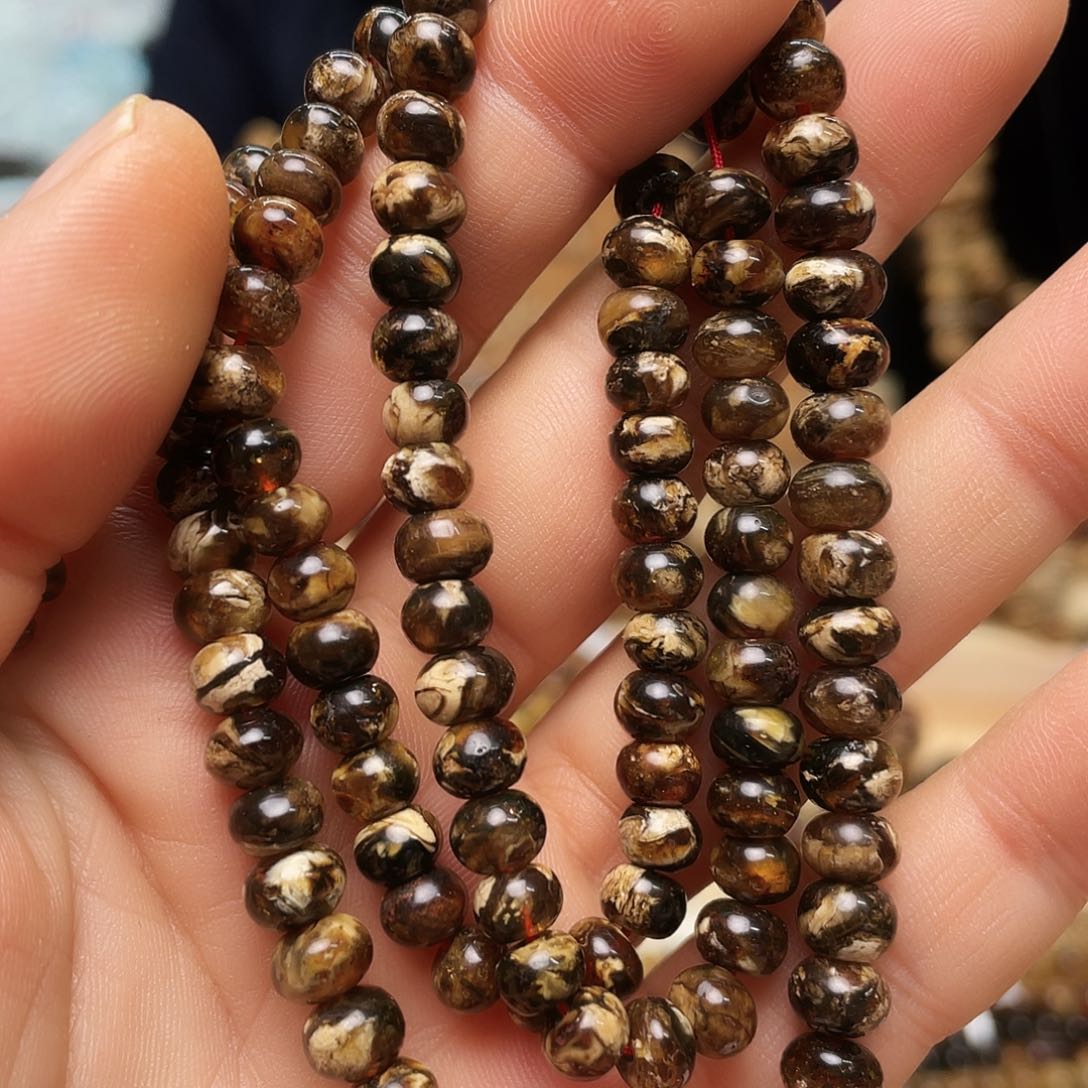 琥珀裸石未镶嵌六10840