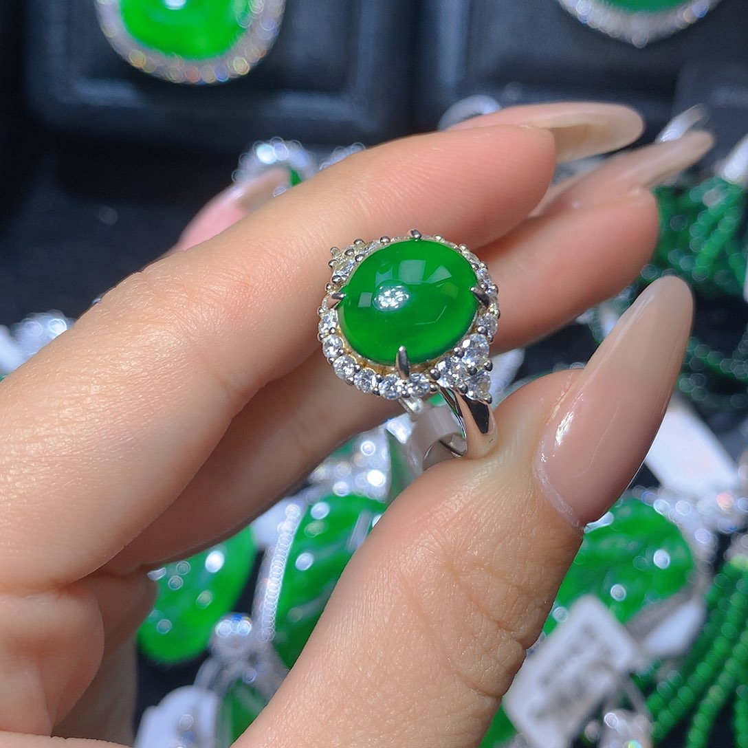 翡翠颈饰银S925镶嵌翡翠