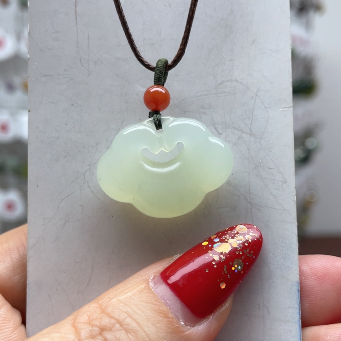 蛇纹石玉吊坠未镶嵌