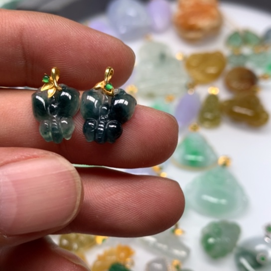 翡翠颈饰未镶嵌翡翠