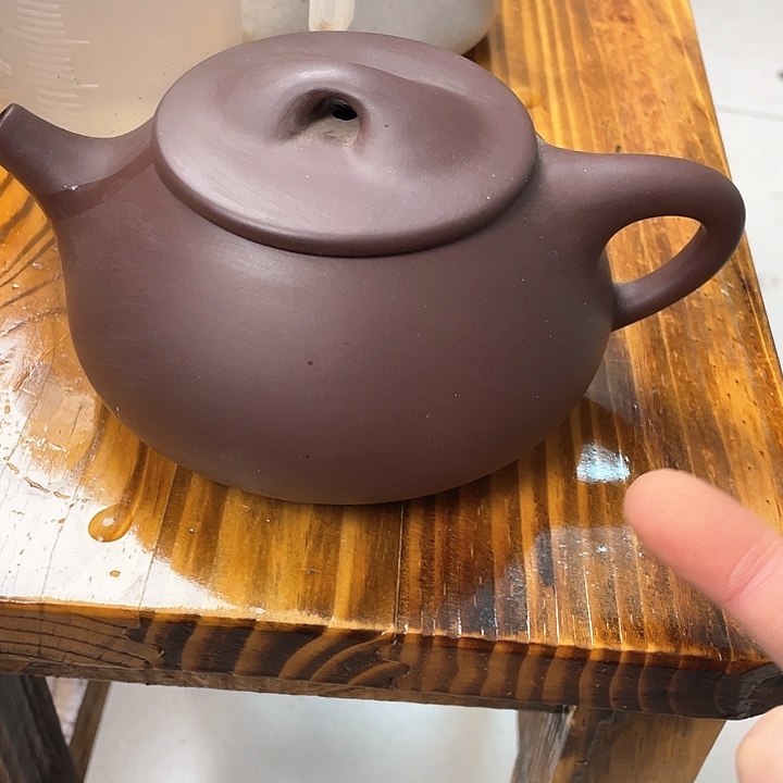 紫砂茶壶处理一把