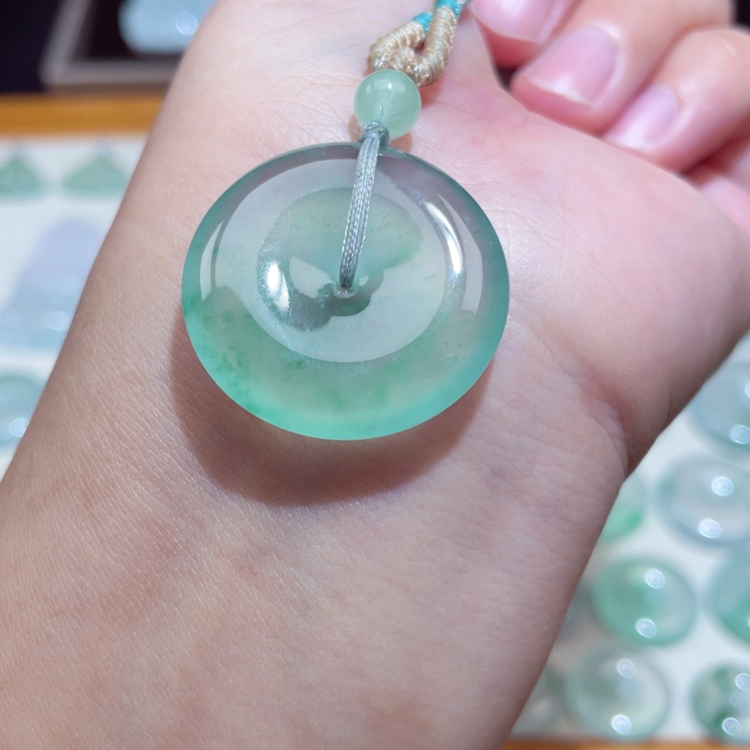 颈饰未镶嵌翡翠扣子