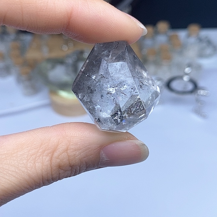 水晶颈饰未镶嵌彩虹闪片