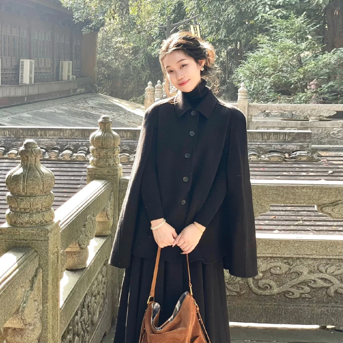 黑色斗篷披肩大衣女2025秋冬新款双面呢高级感小香风毛呢羊毛外套